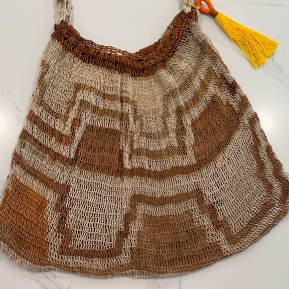 Among Equals Sepik Bag Papa New Guinea Handcrafted - Picture 3 of 8